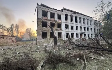 РФ сбросила ФАБы на многоэтажки в Константиновке: людей ищут под завалами