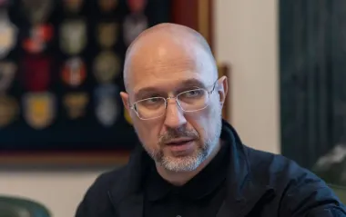 Електронна черга до ТЦК запрацювала на постійній основі: Шмигаль повідомив деталі