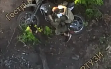Russian SRG fighter on motorcycle takes his final ride in Pokrovsk, where Ukrainian FPV drones were waiting for him. VIDEO
