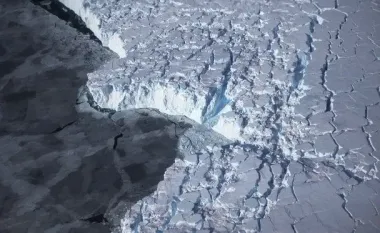 Гигантский ледник на грани коллапса: сотни городов могут оказаться под водой