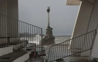 Взрывы в Севастополе: спутниковые данные NASA подтвердили пожар на военном аэродроме