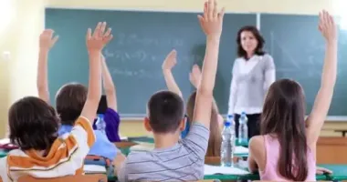 Колишню директорку ліцею на Харківщині підозрюють у просуванні російської освіти