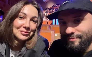 Экс-жена Розового ответила на упреки о растрате донатов: "Его ответственность"