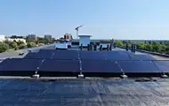 В Бородянці під Києвом на відновлені будинки встановлюють сонячні панелі