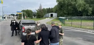 Перших біженців уже відправили: одна з країн розпочала масову депортацію українців