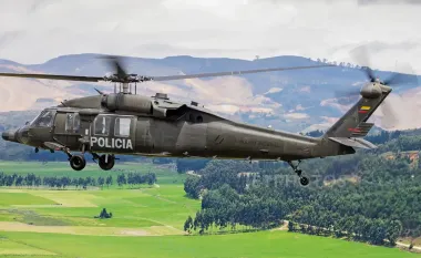 В Колумбии дроном сбили вертолет Black Hawk с полицейскими: погибли 12 человек (видео)