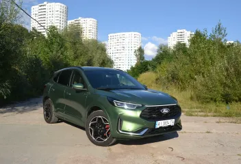 Нескучный гибрид: тест-драйв нового кроссовера Ford Kuga
