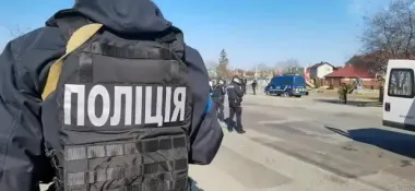 Головне за 24 серпня: українців "пакують" на блокпостах, ухилянти зіткнуться з небезпекою, а пенсію доведеться повернути