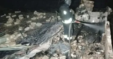 Ворожі дрони й артилерія атакували два райони Дніпропетровщини: що відомо про наслідки
