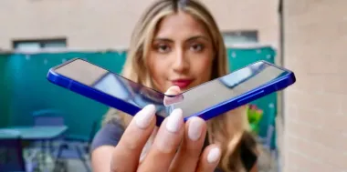 Honor Magic против Samsung Galaxy: эксперты сравнили топовые складные смартфоны и назвали лучший из них (фото)
