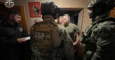 Пытали и шантажировали заключенных: в Харькове задержали начальника колонии и его сотрудников