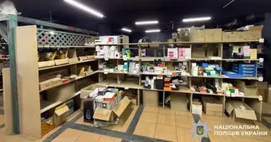 В Днепре разоблачили группу, сбывавшую поддельные гаджеты на сумму более 24 млн грн
