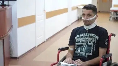 Військовий з перерізаним горлом утік з російського полону і 5 днів повз до побратимів: подробиці