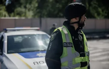 У Вінниці невідомий з пістолетом оголошував хвилину мовчання (відео)
