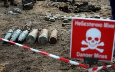 Суцільне мінне поле: скільки територій України забруднено мінами та нерозірваними снарядами