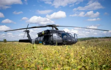 Украина получила вертолет Black Hawk от чешских волонтеров