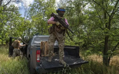 Понад 900 окупантів, дрони й автотехніка: Генштаб оновив втрати росіян за добу