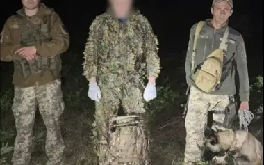 In wetsuit and with fins across Dniester: man detained on border with Moldova, - State Border Service. PHOTO