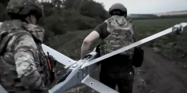 На Запорожье дроны Vector и Virtus взорвали орудие ВС РФ: 5 кг взрывчатки на 100 км (видео)