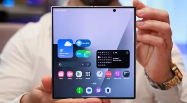 Samsung высмеяла Apple в рекламном ролике: чего не хватает iPhone в сравнении с Android (видео)