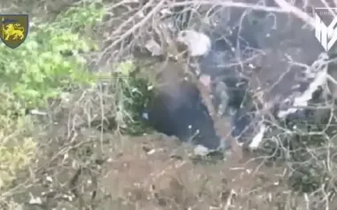 Russian soldier wounded by jet stream while firing RPG in Lyman direction. VIDEO