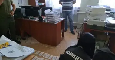 В Днепропетровской области разоблачили чиновника, который требовал 40 тыс грн за взыскание алиментов