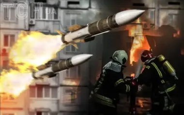 У Києві є руйнування в пʼятиповерхівці з першого по пʼятий поверхи унаслідок атаки РФ