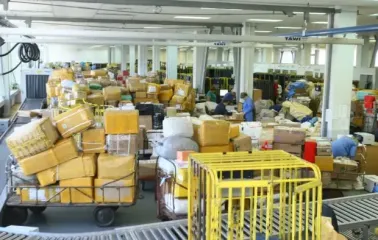 Укрпошта збільшує вартість посилок: на які відправлення зросте ціна
