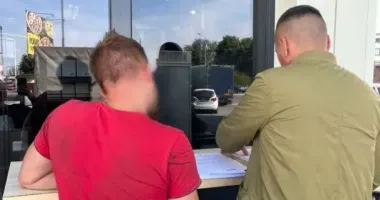Продал авто и присвоил 50 тысяч: военного из Тернополя обманул знакомый