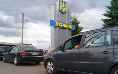 Кількох чоловіків 18-22 років не випустили з України: які головні причини