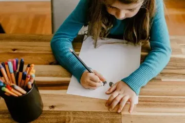 Стрес і адаптація: як допомогти школярам, які повернулися до офлайн-навчання після тривалої перерви, спричиненої війною