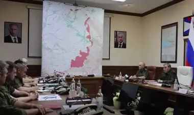Российский Генштаб "засветил" карту со странной линией фронта: фото