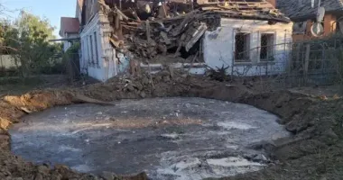 Россия обстреляла Херсон: есть погибший, четверо раненых, среди них полицейские