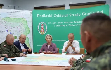 Туск и глава ЕК съездили на границу с Беларусью, несмотря на предупреждение спецслужб