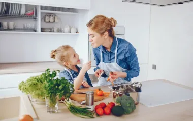 8 продуктів, які справді підтримують пам’ять, настрій і сон школярів