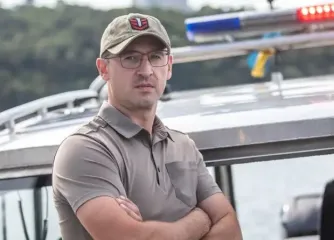 Чиновник Андрій Карпина роками не звітує про доходи своєї дружини, а тепер ще й вирішив прикритися розлученням