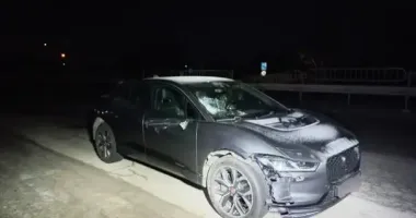 В Ровенской области водитель автомобиля "Jaguar" допустил наезд на 35-летнего пешехода