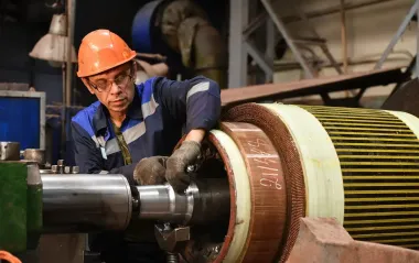 Експорт сиплеться, попит слабшає: у Росії третій місяць поспіль падає виробництво