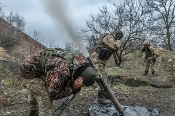 РФ атакует Украину "Шахедами" и накапливает войска: Зеленский пригрозил ответом (видео)
