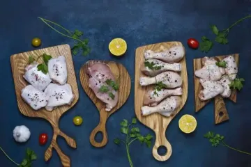 Курятина больше не самое дешевое мясо: в некоторых супермаркетах оно стоит дороже свинины