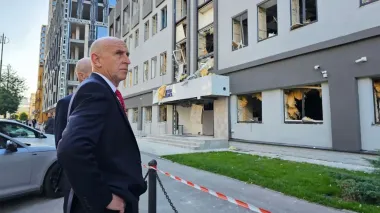 Гілі у Києві відвідав пошкоджену російським ударом будівлю Британської ради