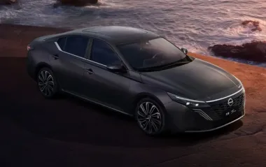 Флагманский седан Nissan Teana показали на официальных фото