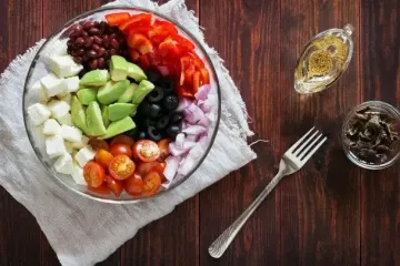 Їх потрібно вживати щодня: лікар назвав перелік з 10 видів продуктів, які позитивно впливають на наше здоров’я
