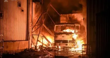 Рятувальники показали фото з місця пожежі в Одесі після удару БпЛА