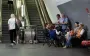 "Люди часами сидят на полу": киевляне просят открывать вагоны метро ночью