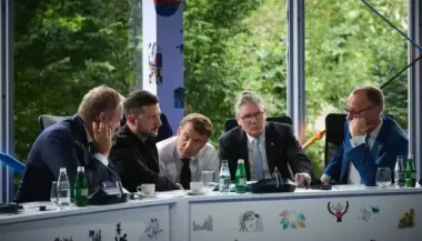 Help for Ukraine. "Coalition of the Willing" meeting takes place in Paris