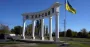Росіяни вдарили з артилерії по Херсону: постраждали четверо комунальників