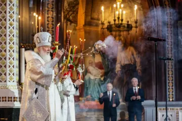 Ukraine moves to ban Orthodox church it claims is linked with Moscow