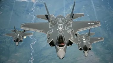 С прицелом на Венесуэлу: США направляют в Пуэрто-Рико 10 истребителей F-35, — Reuters