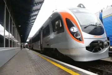 "Укрзалізниця" відкрила продаж квитків на поїзди з Ужгорода до ЄС